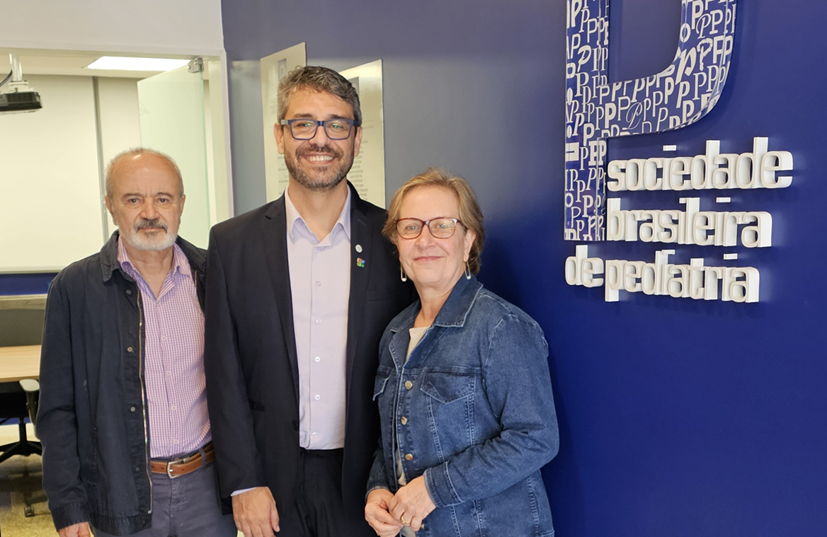 SBMFC e SBP discutem cuidados da criança e adolescente na APS